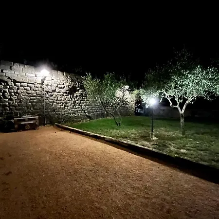 Le Castellas - En Pleine Nature 度假居 *