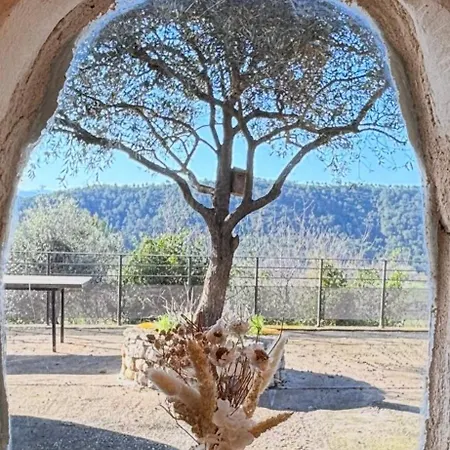 Le Castellas - En Pleine Nature *